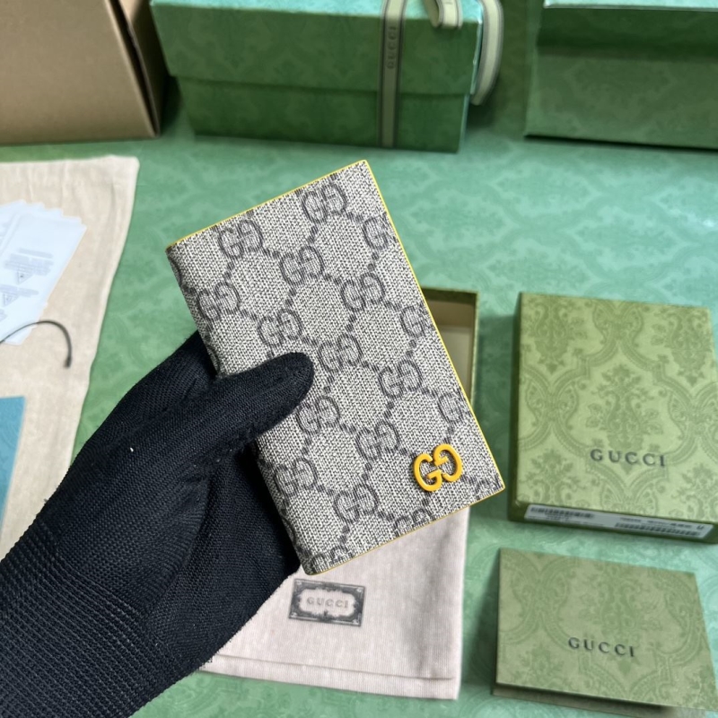 G*u*i wallets & purse